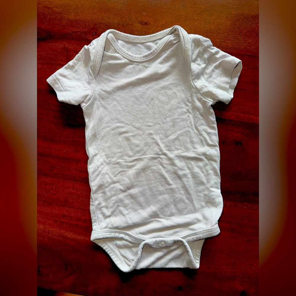 KYTE baby‎ 0-3m onesie